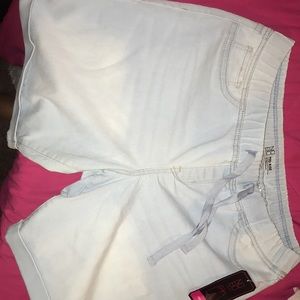 Mid rise shorts for juniors or adults